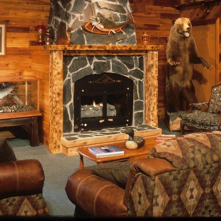 Inconnu Lodge Mcevoy Lake Exterior foto